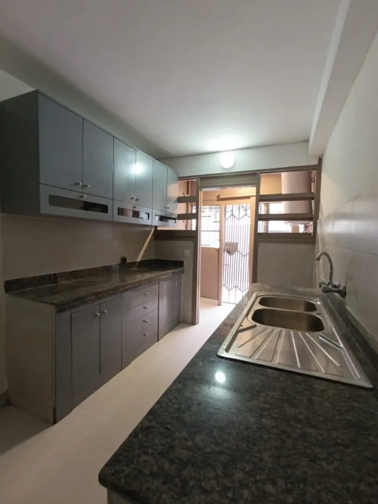 Appartement 4 pièces — Cocody Danga