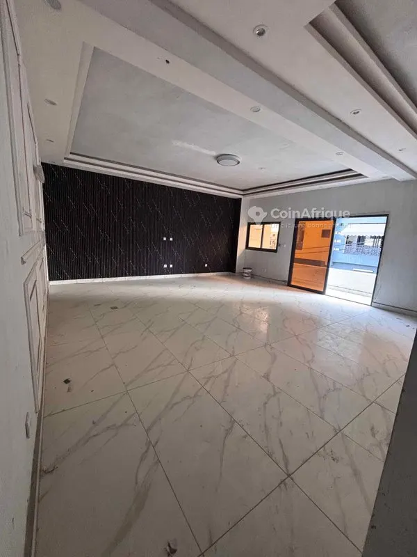 Appartements 2 à 4 pièces — Angré CHU Djorobité