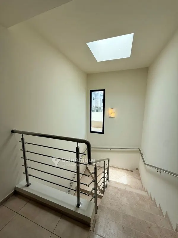 Villa duplex 5 pièces avec piscine — Deux Plateaux Vallons