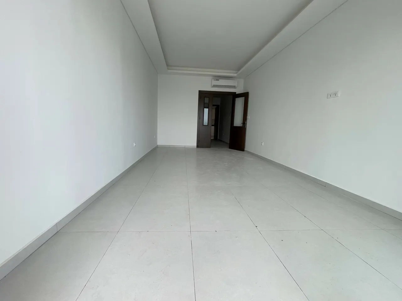 Appartement 4 pièces avec balcon — Zone 4