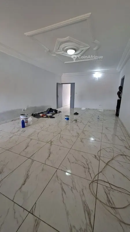 Appartement 3 pièces bon standing — Cocody Riviera Faya
