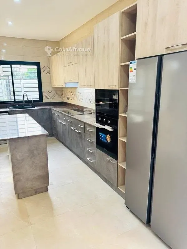 Villa 4 pièces avec piscine — Vallon