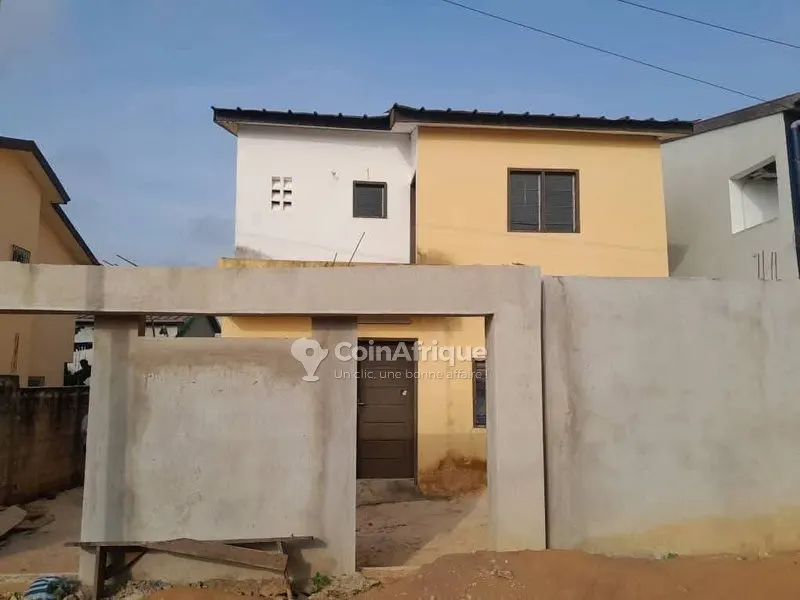 Villa duplex 4 pièces — Cocody Riviera Fékeser