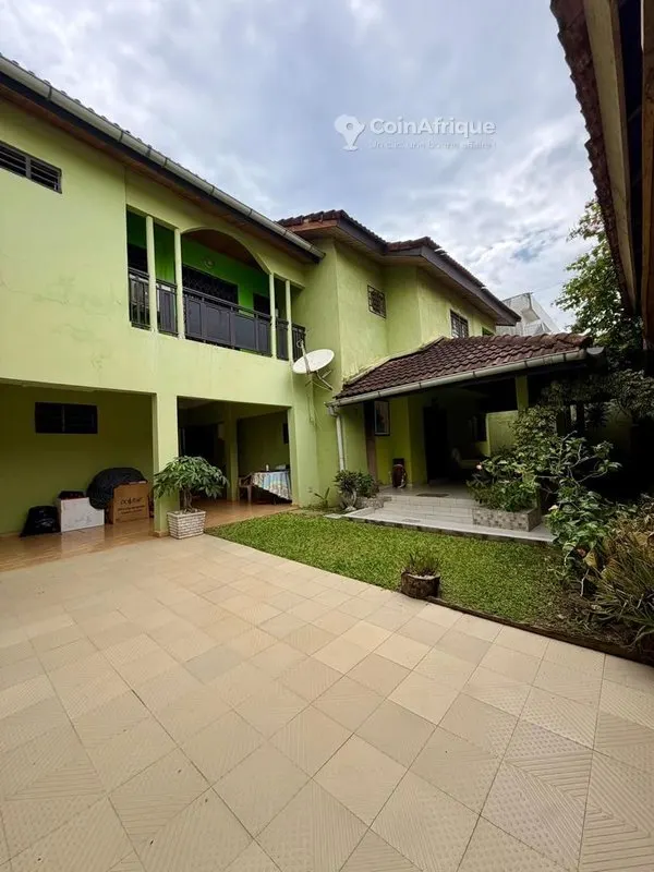 Villa duplex T5 avec espaces commerciaux — Riviera Palmeraie