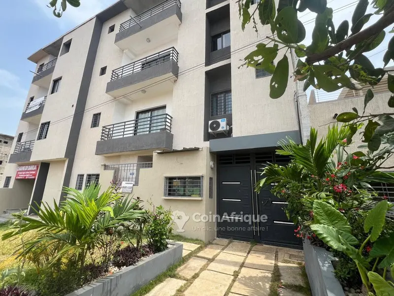 Appartements 3 et 4 pièces — Cocody Angré Gestoci
