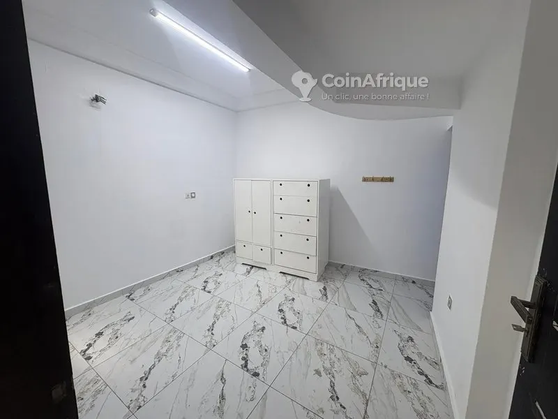 Villa duplex 7 pièces haut standing — Cocody Angré 8e tranche