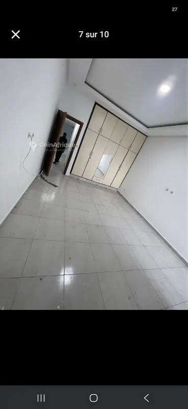 Appartement 4 pièces — Cocody Riviera Faya