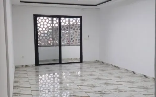 Appartement 4 pièces bon standing — Marcory Champroux
