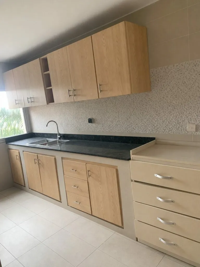 Appartement 4 pièces 3 chambres — Cocody Vallons