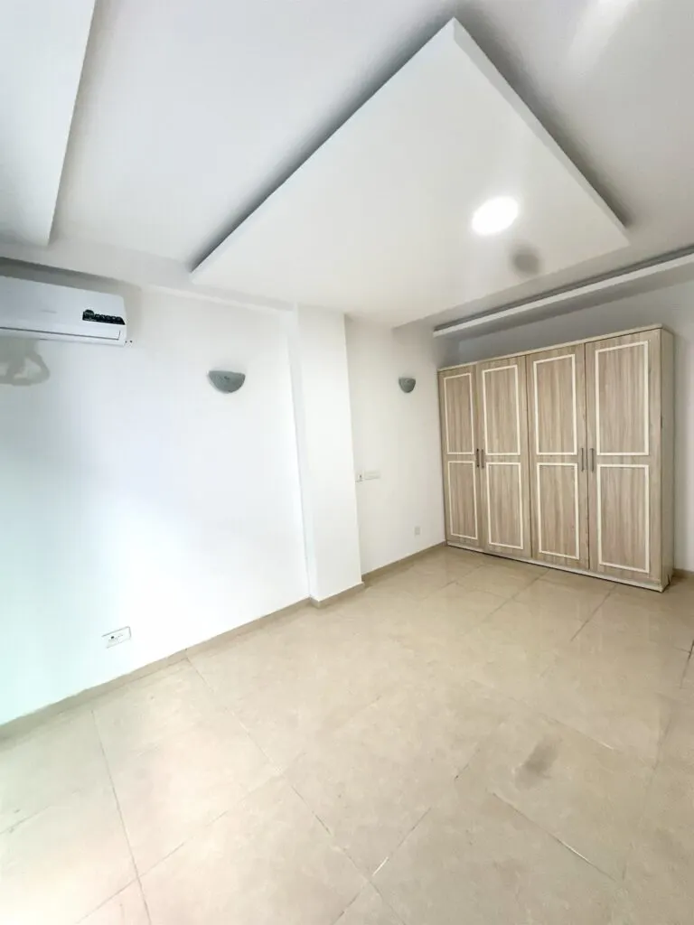 Appartement 4 pièces — Cocody M'badon