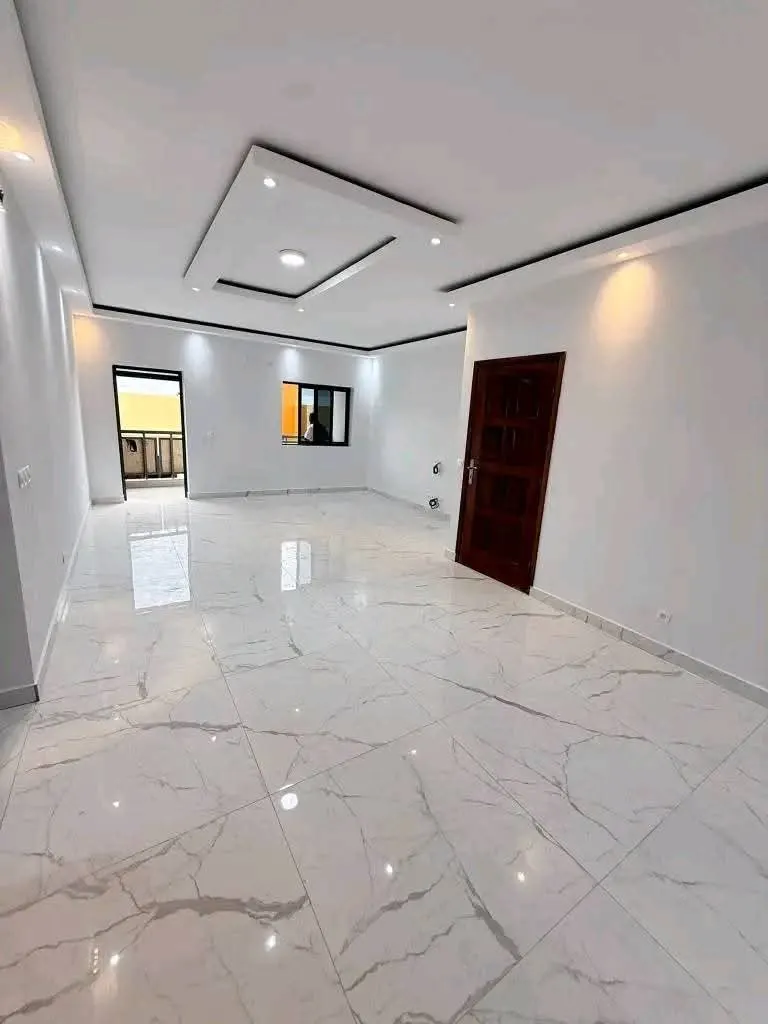 Appartement 3 pièces 2 chambres — Cocody Riviera Faya