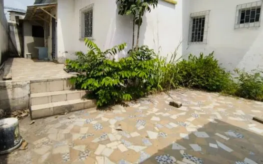 Villa basse 5 pièces — Ferkessédougou