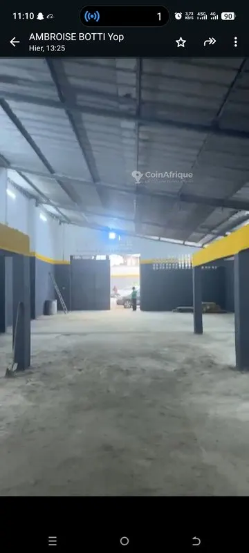 Entrepôt 3750 m² avec cour partagée — Yopougon