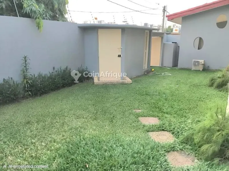 Duplex 6 pièces avec terrasse vue ville — Cocody Bessikoi