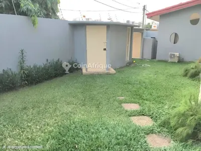 Duplex 6 pièces avec terrasse vue ville — Cocody Bessikoi