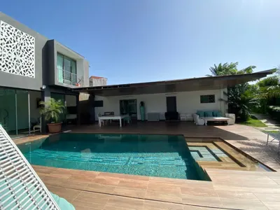 Villa 7 chambres avec piscine et jardin — Deux Plateaux Vallons