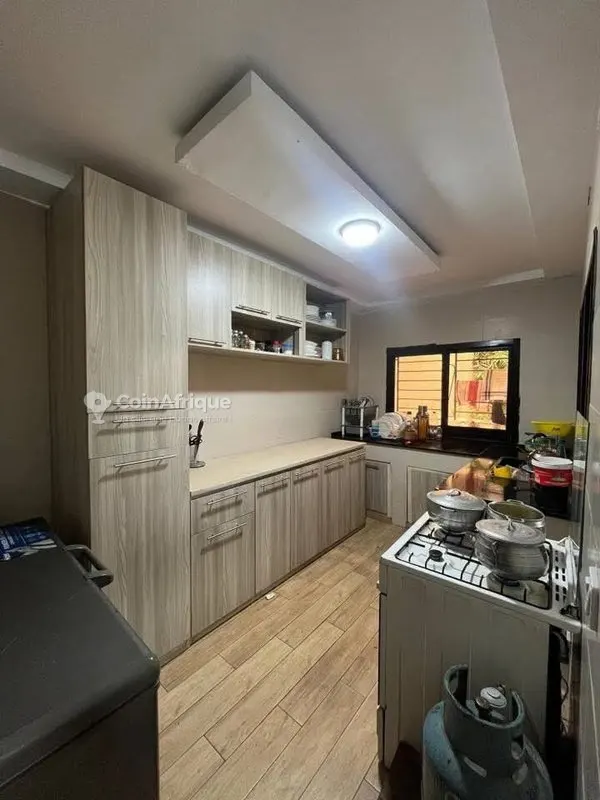 Villa duplex 10 pièces avec jardin et magasins — Angré 11e tranche