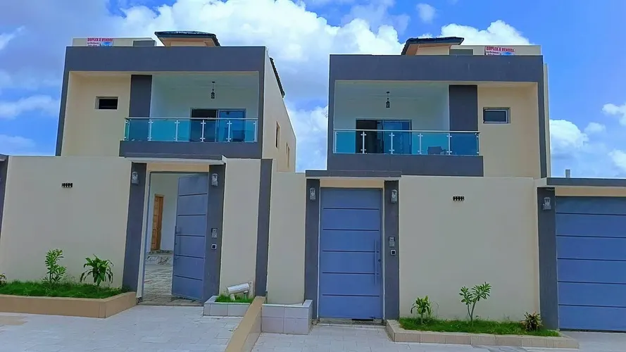 2 Villas duplex 7 pièces modernes neuves — Cocody Angré Château