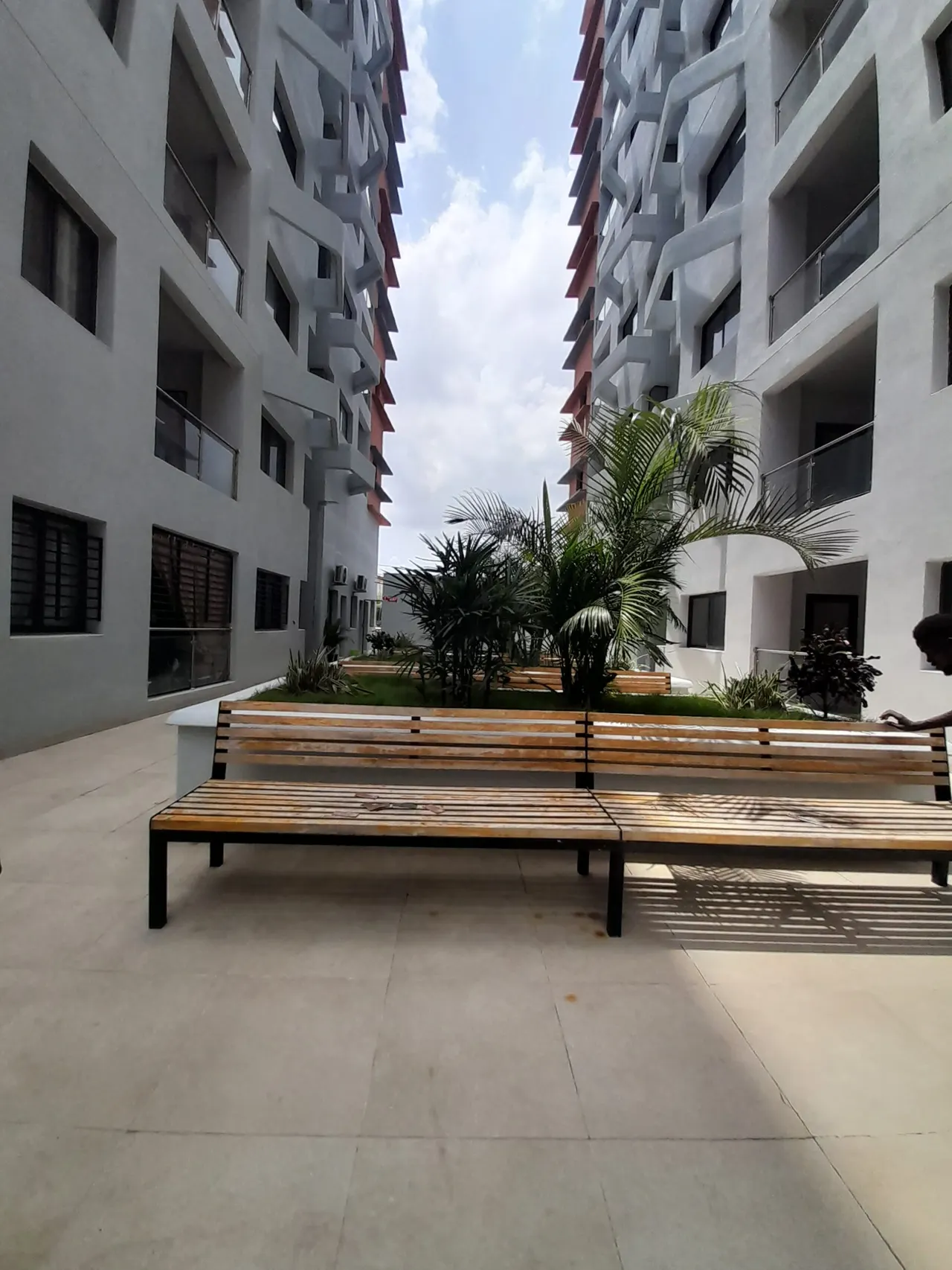 Appartement 4 pièces avec piscine privée — Cocody Ambassade