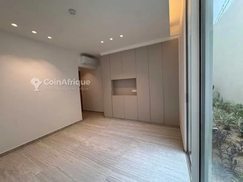 Villa duplex 4 chambres avec piscine — Riviera Golf