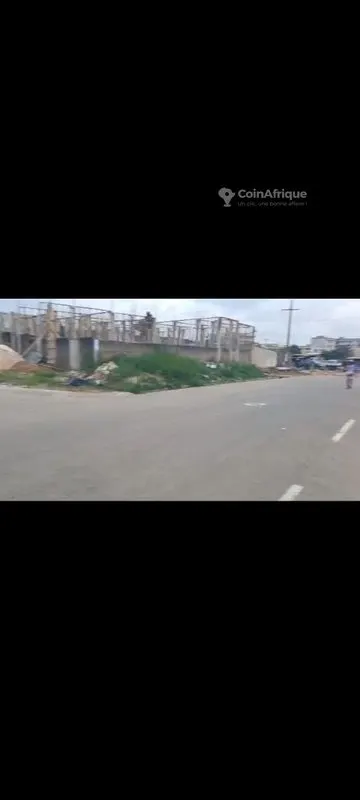 Terrain commercial 500 m² avec ACD — Bingerville Namoué