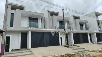 Villa triplex 5 pièces haut de gamme — Cocody Angré Djorobité