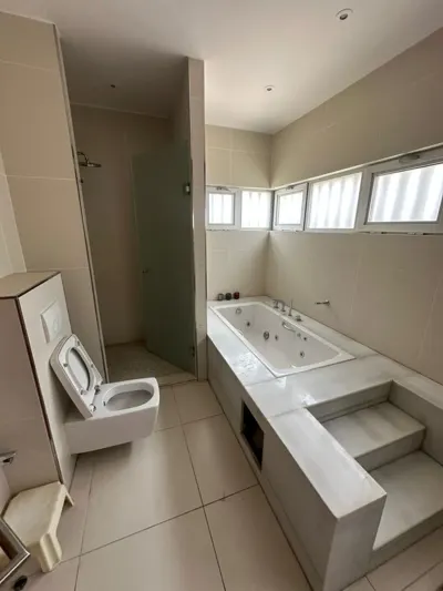 Villa duplex F7 avec piscine — Riviera 3, Cocody