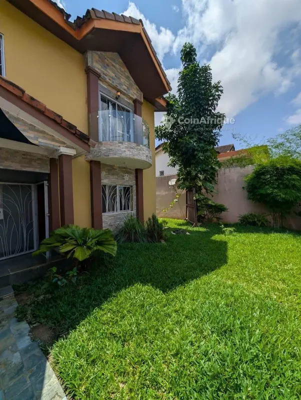 Villa de standing 7 pièces avec jardin et dépendance — Cocody Riviera 4
