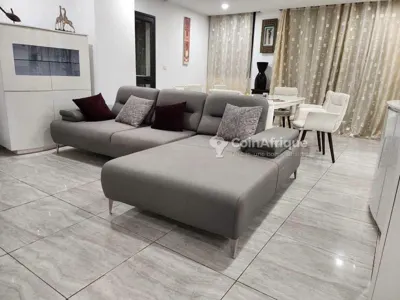 Villa duplex 5 pièces avec garage — Cocody-Angré Cité Rosier