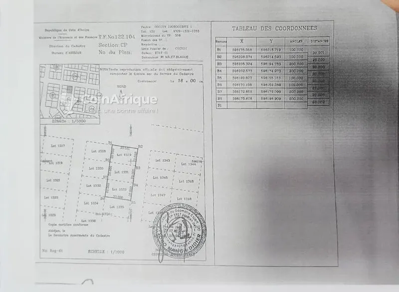 Terrain commercial 1800 m² (3 lots) — Cocody Angré Chu