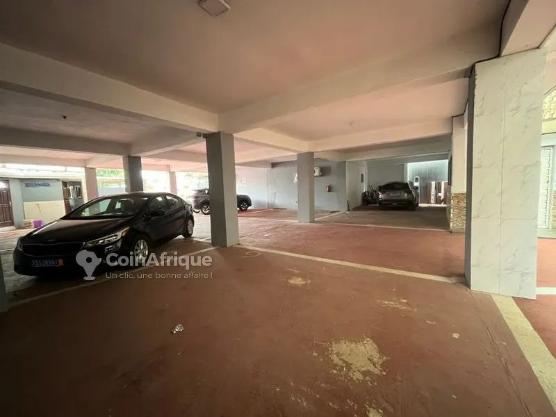 Appartement 3 pièces avec parking — Riviera 4 M'badon