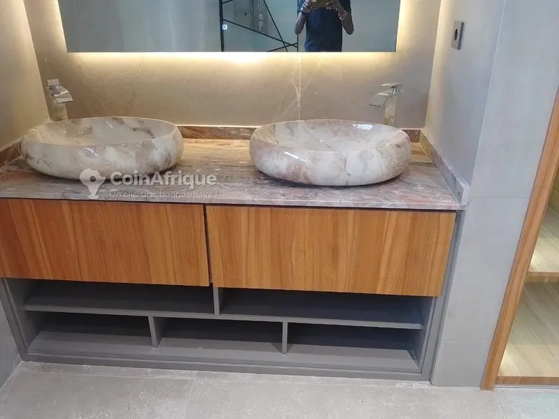 Villa triplex 8 pièces haut standing — Bingerville Feh Kessé